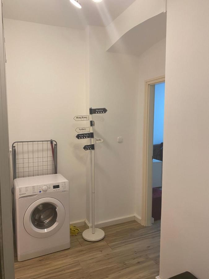 Tatra Apartment By The Danube Fully Accessible ブダペスト エクステリア 写真