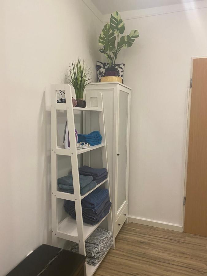 Tatra Apartment By The Danube Fully Accessible ブダペスト エクステリア 写真
