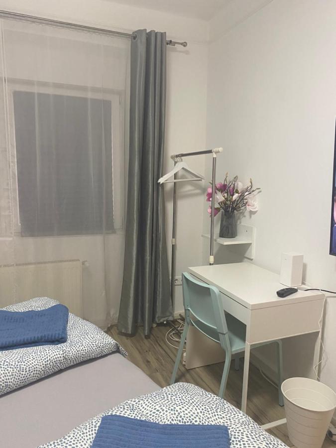 Tatra Apartment By The Danube Fully Accessible ブダペスト エクステリア 写真